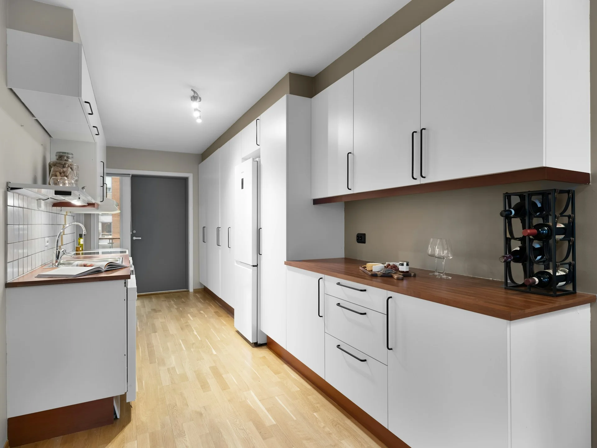 Cambiar puertas y frentes de cocinas, una reforma rápida que modernizará tu hogar
